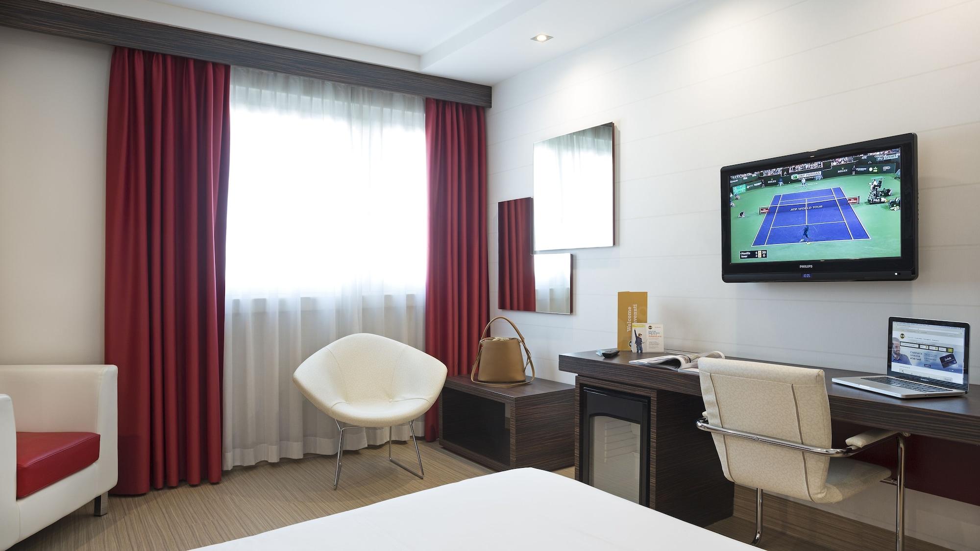 B&B Hotel Trento Esterno foto