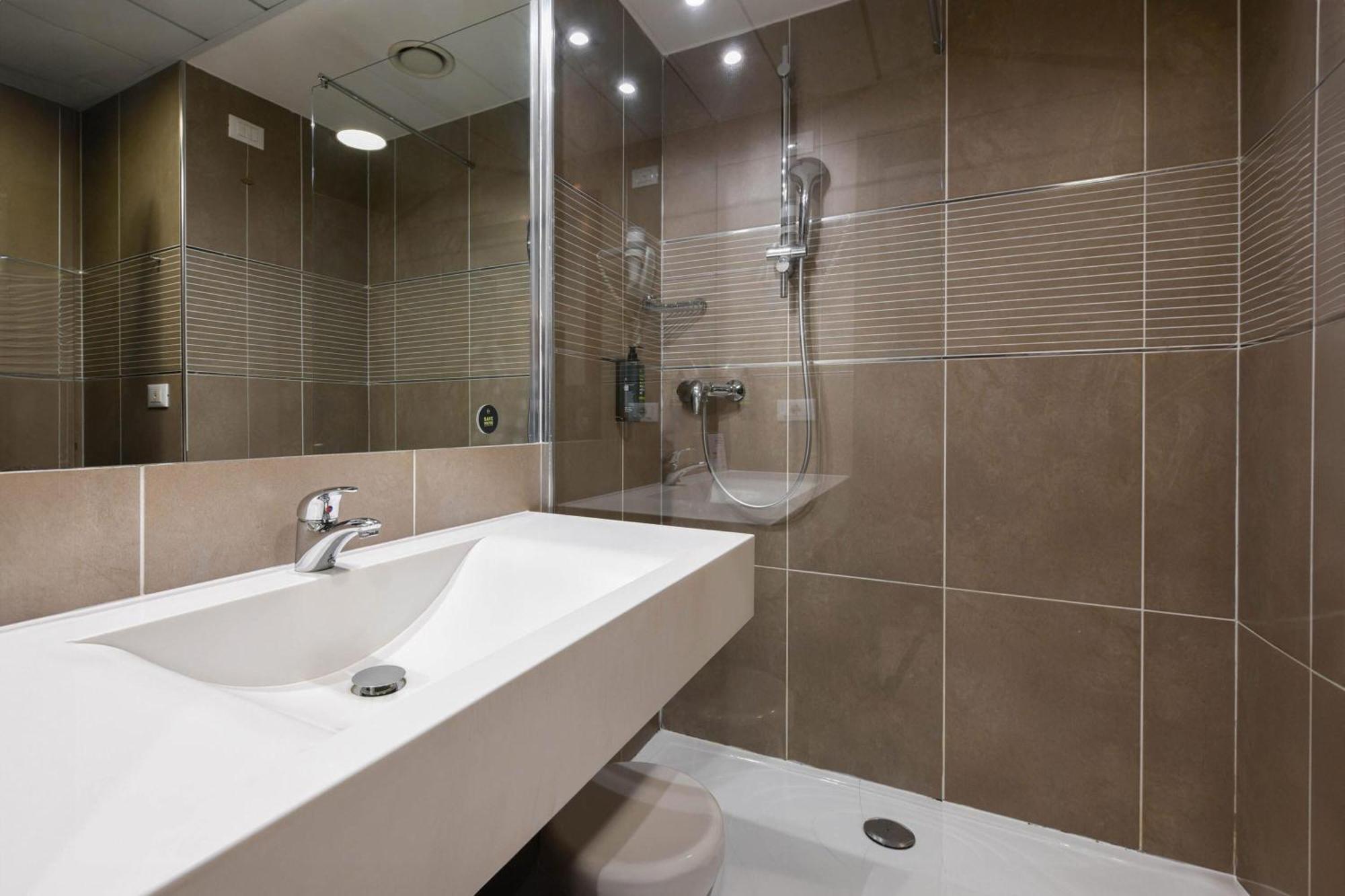B&B Hotel Trento Esterno foto
