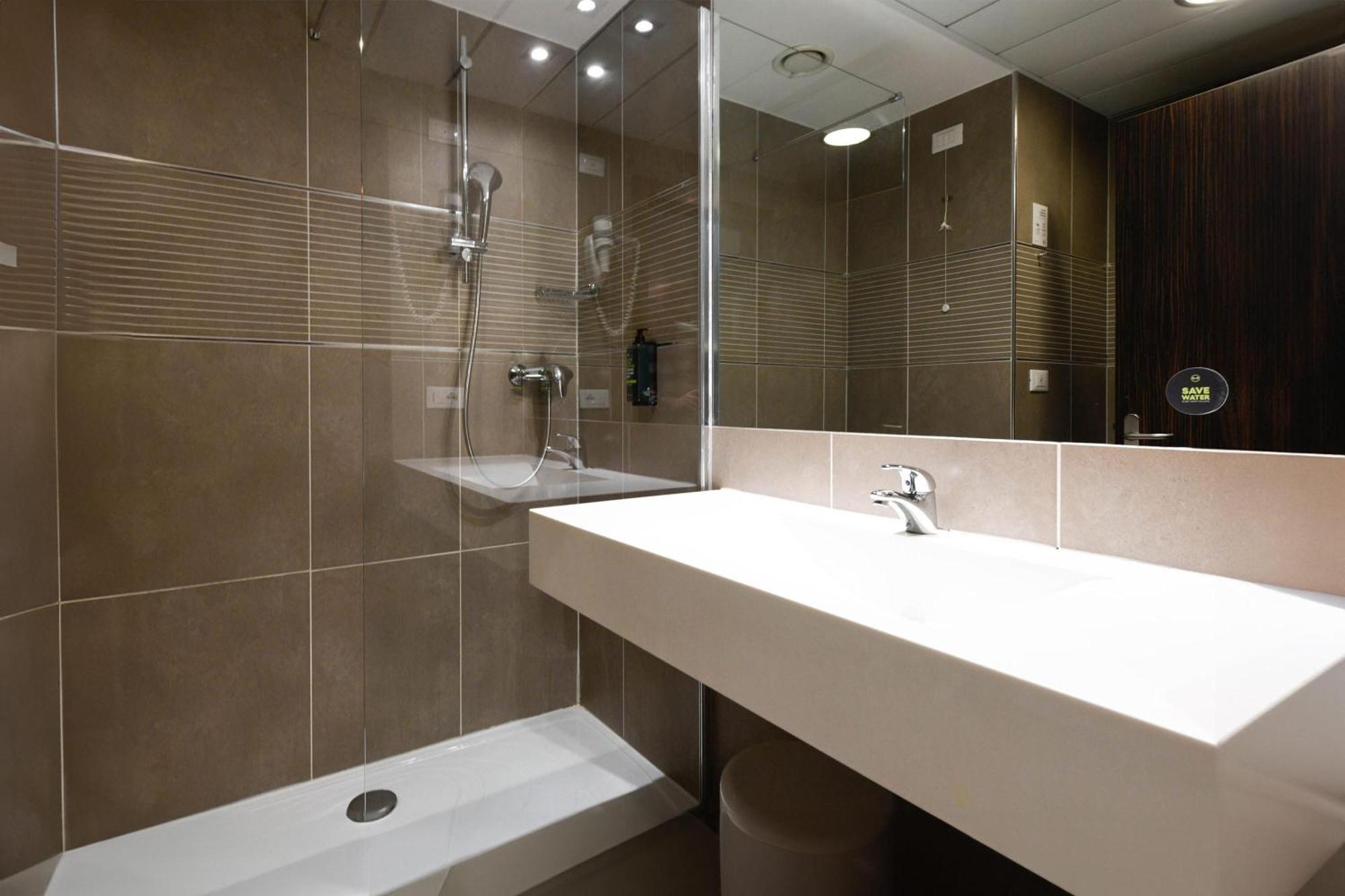 B&B Hotel Trento Esterno foto