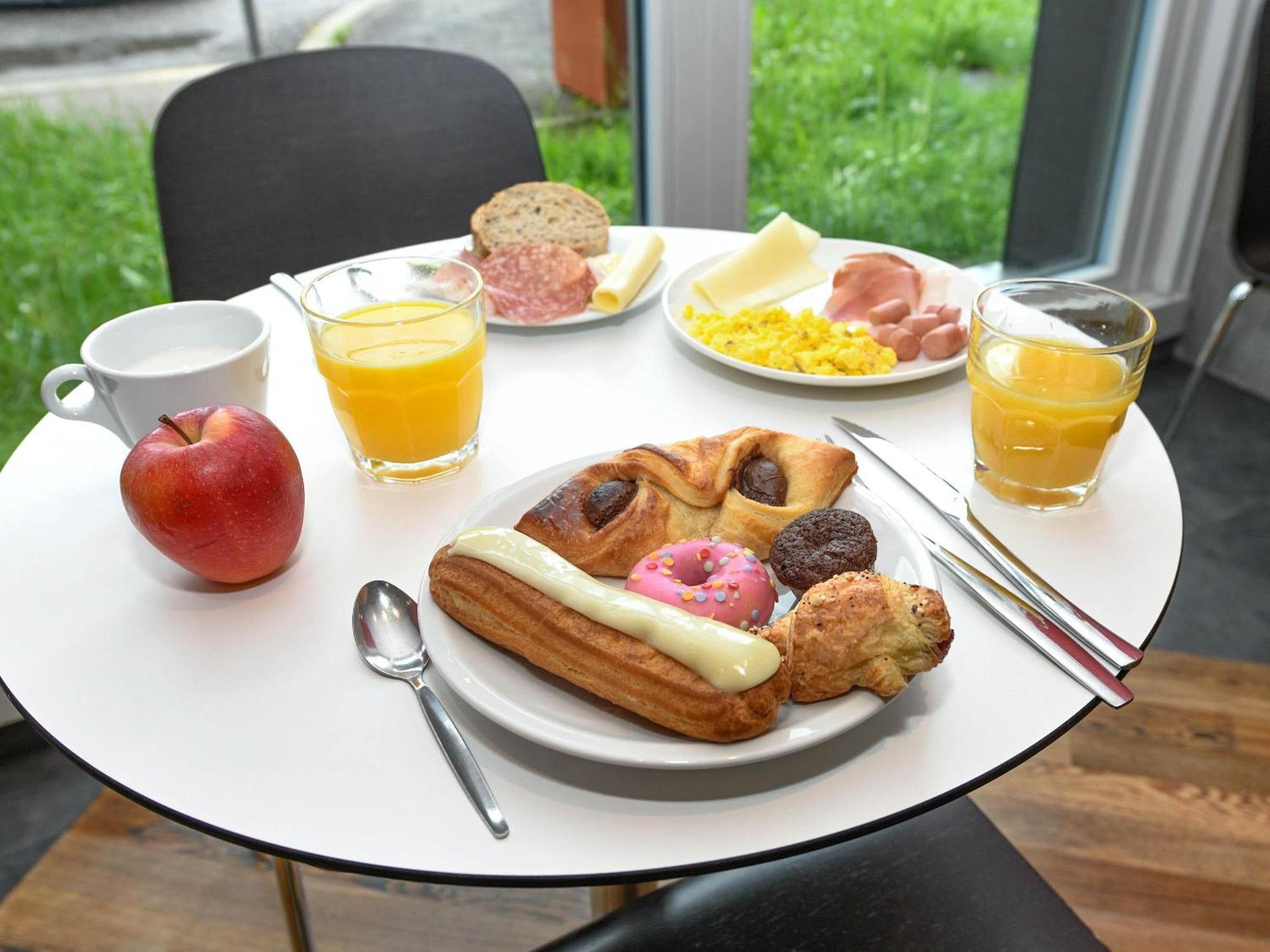 B&B Hotel Trento Esterno foto
