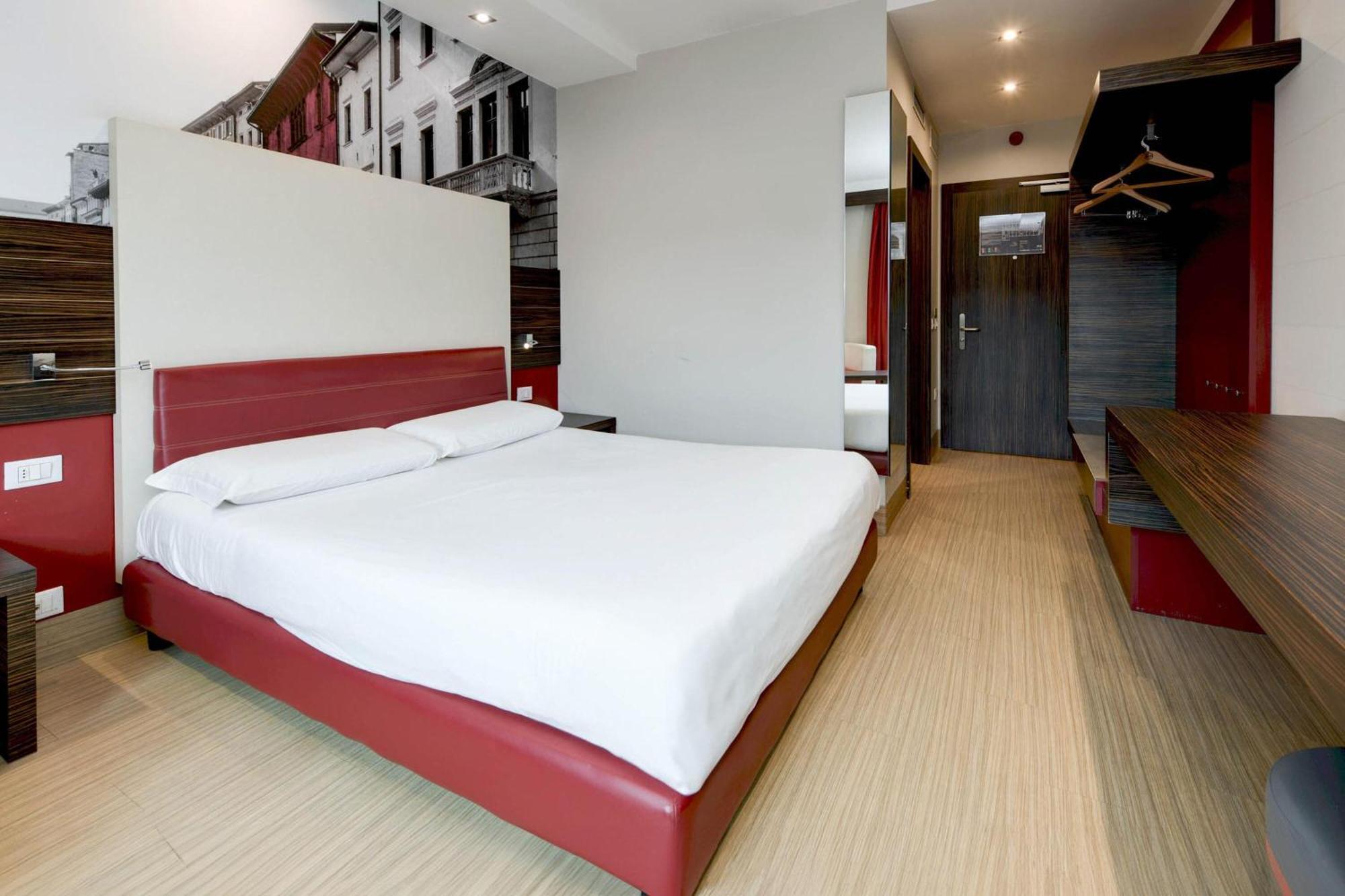 B&B Hotel Trento Esterno foto