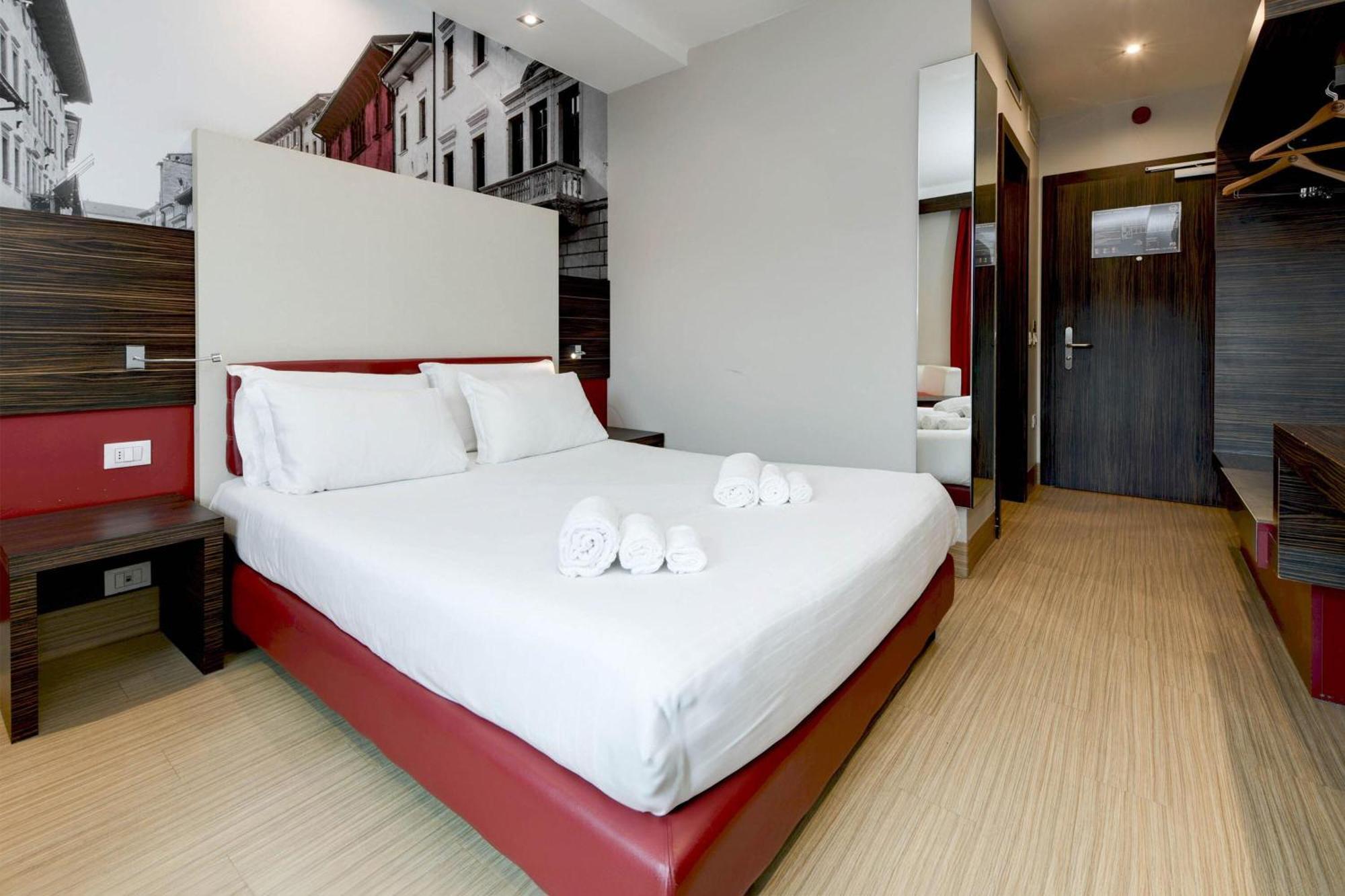 B&B Hotel Trento Esterno foto