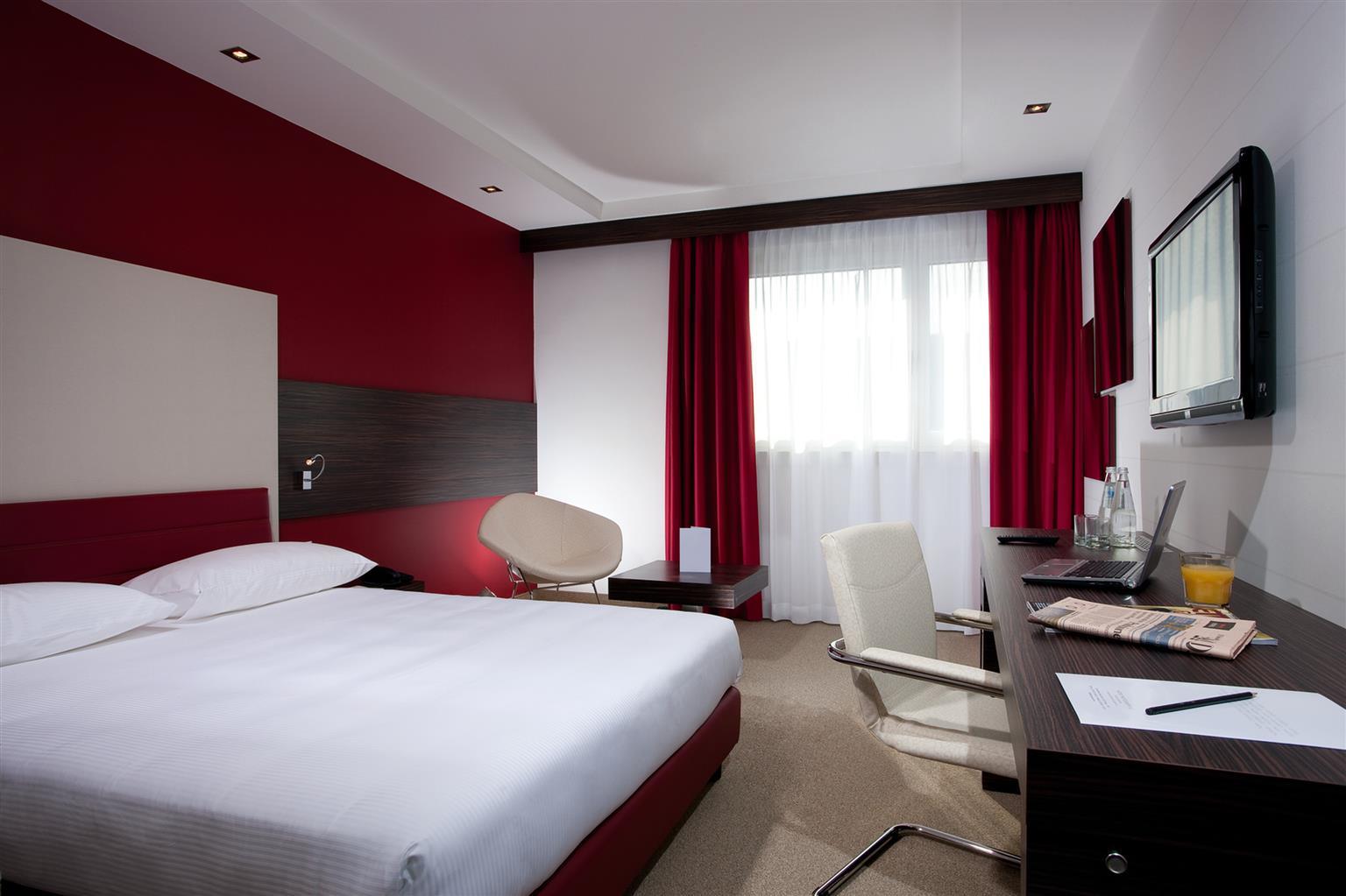B&B Hotel Trento Esterno foto