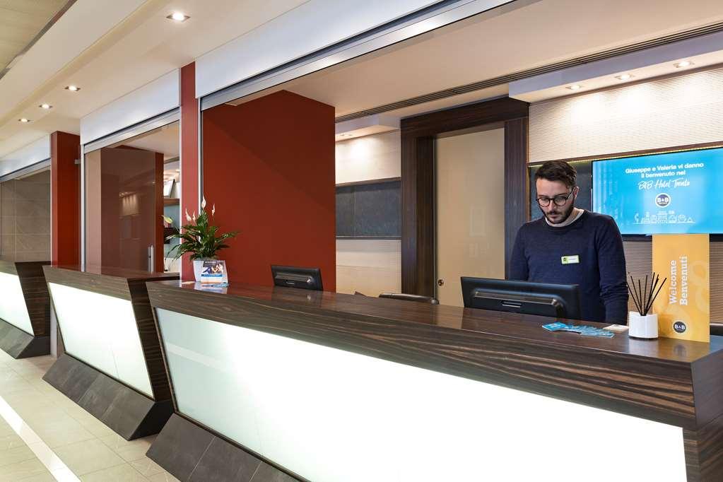 B&B Hotel Trento Interno foto